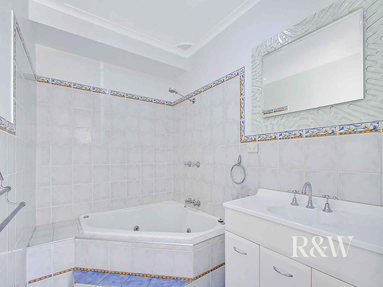 36 Ontario Avenue St Clair