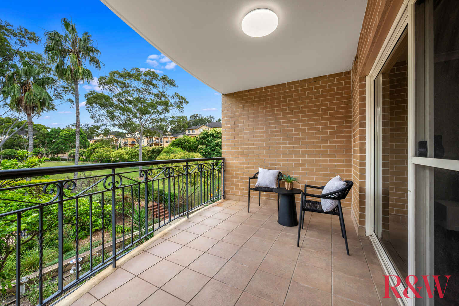 18/11 Thorpe Avenue Liberty Grove