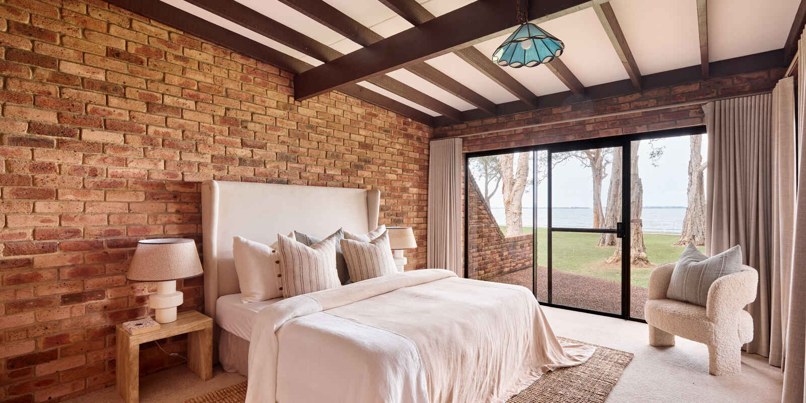 284 Tuggerawong Road Tuggerawong