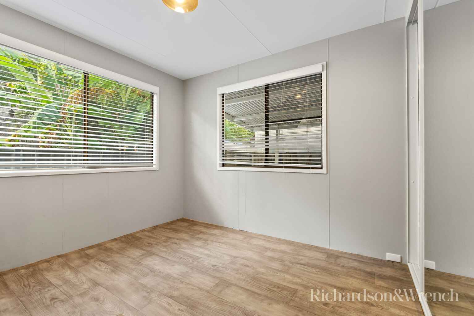 19/437 Wards Hill Road Empire Bay