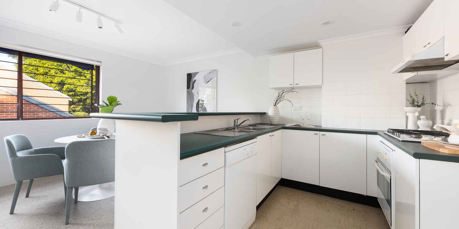 2/14 Kensington Street Waterloo