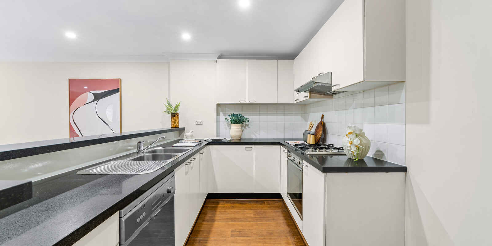 5/2 Kensington Mews Waterloo