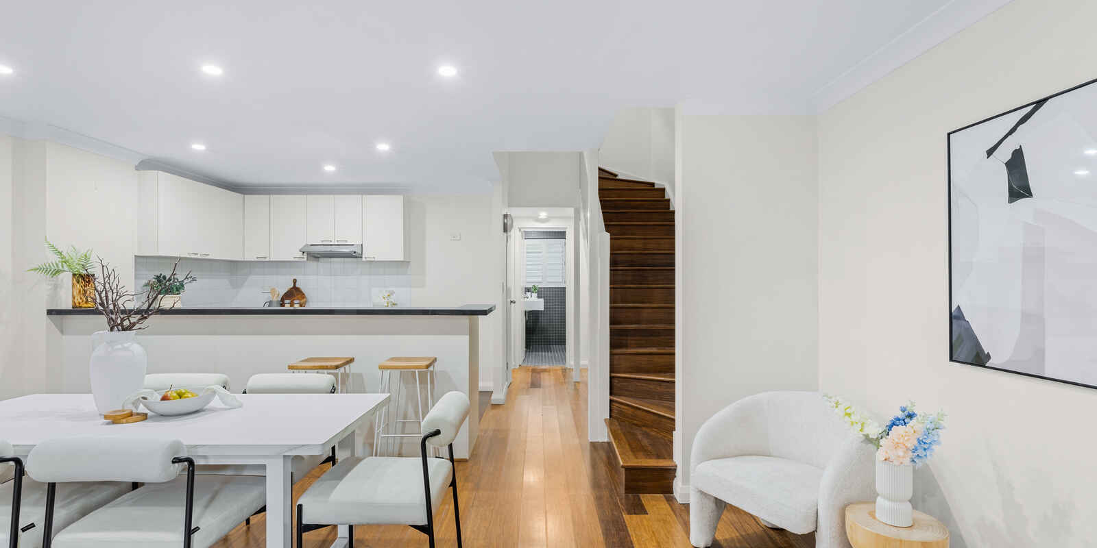 5/2 Kensington Mews Waterloo