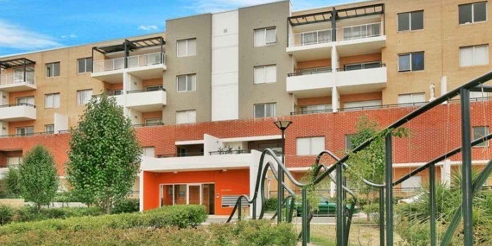 30/20 Close Street Canterbury