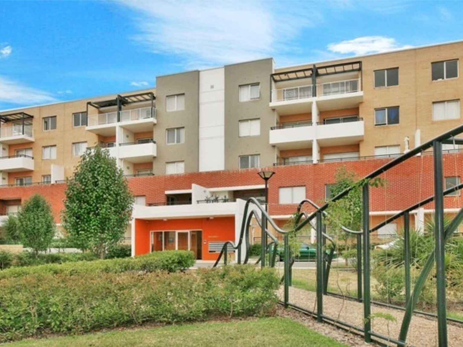 30/20 Close Street Canterbury