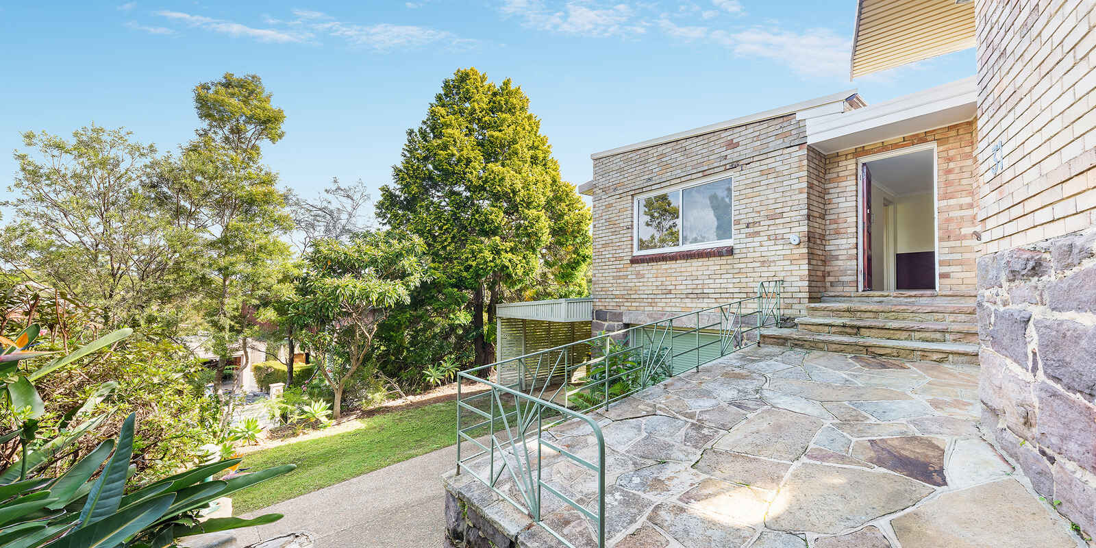 31 The Rampart Castlecrag