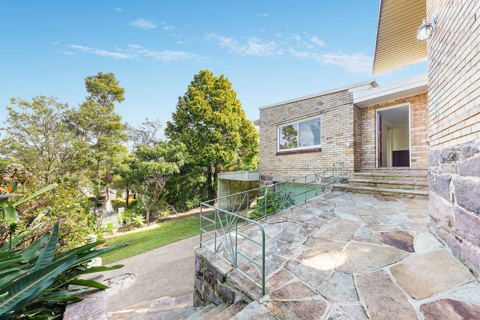 31 The Rampart Castlecrag