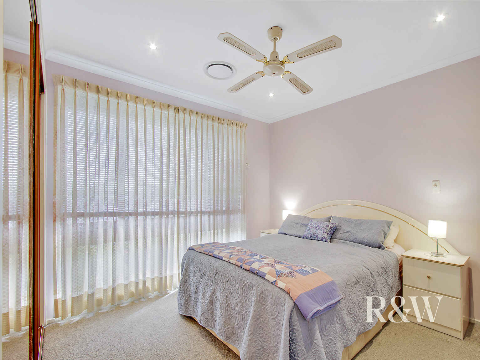7 Eucumbene Place St Clair