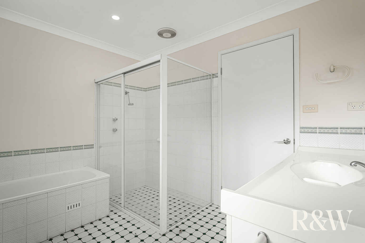 57 Kunipipi Street St Clair