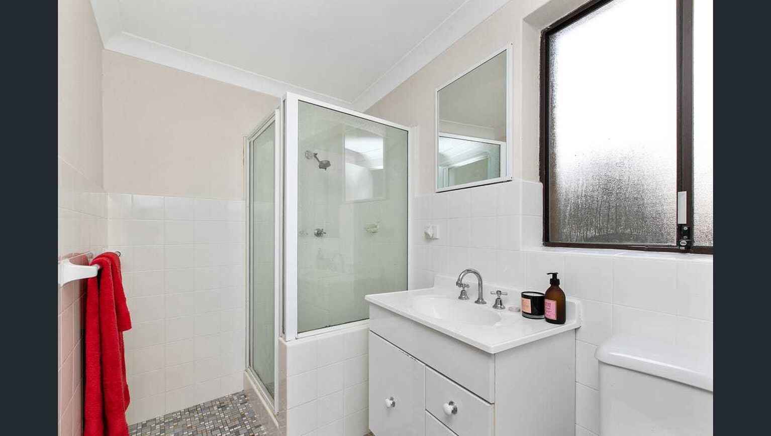 2/218 Ben Boyd Road  Cremorne