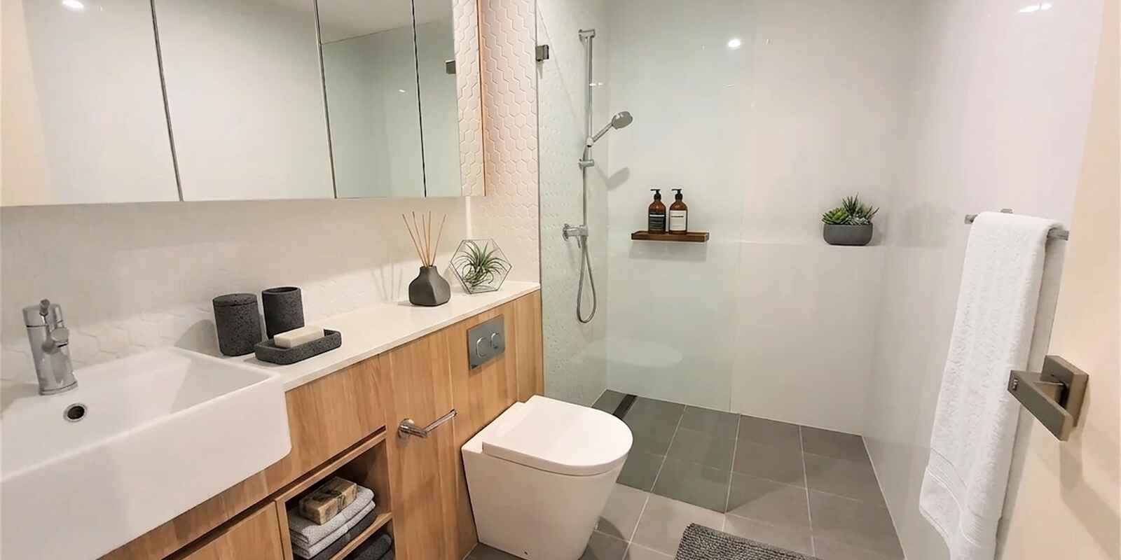 202/74-76 Kitchener Pde Bankstown