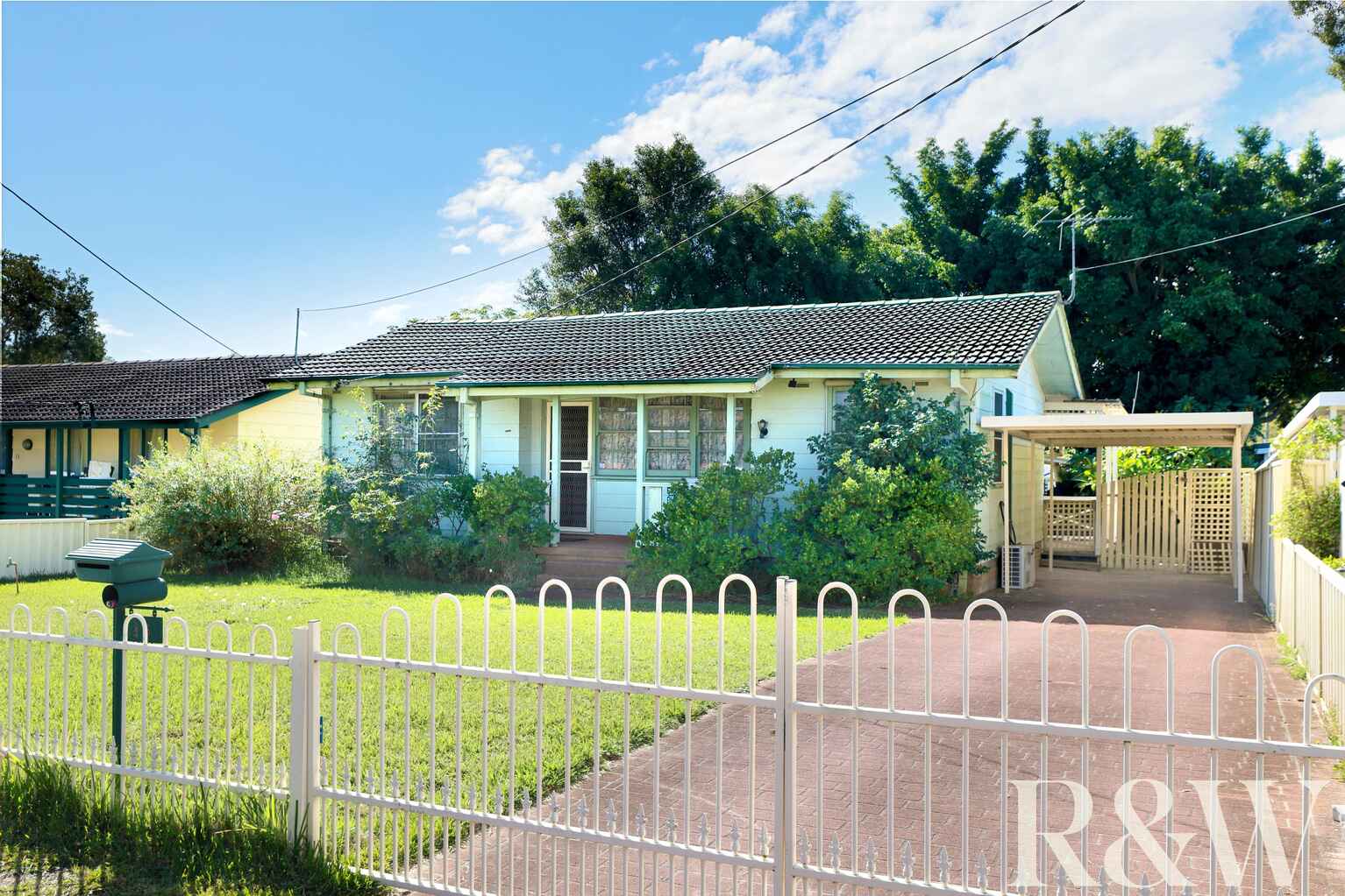 15 Halinda Street Whalan