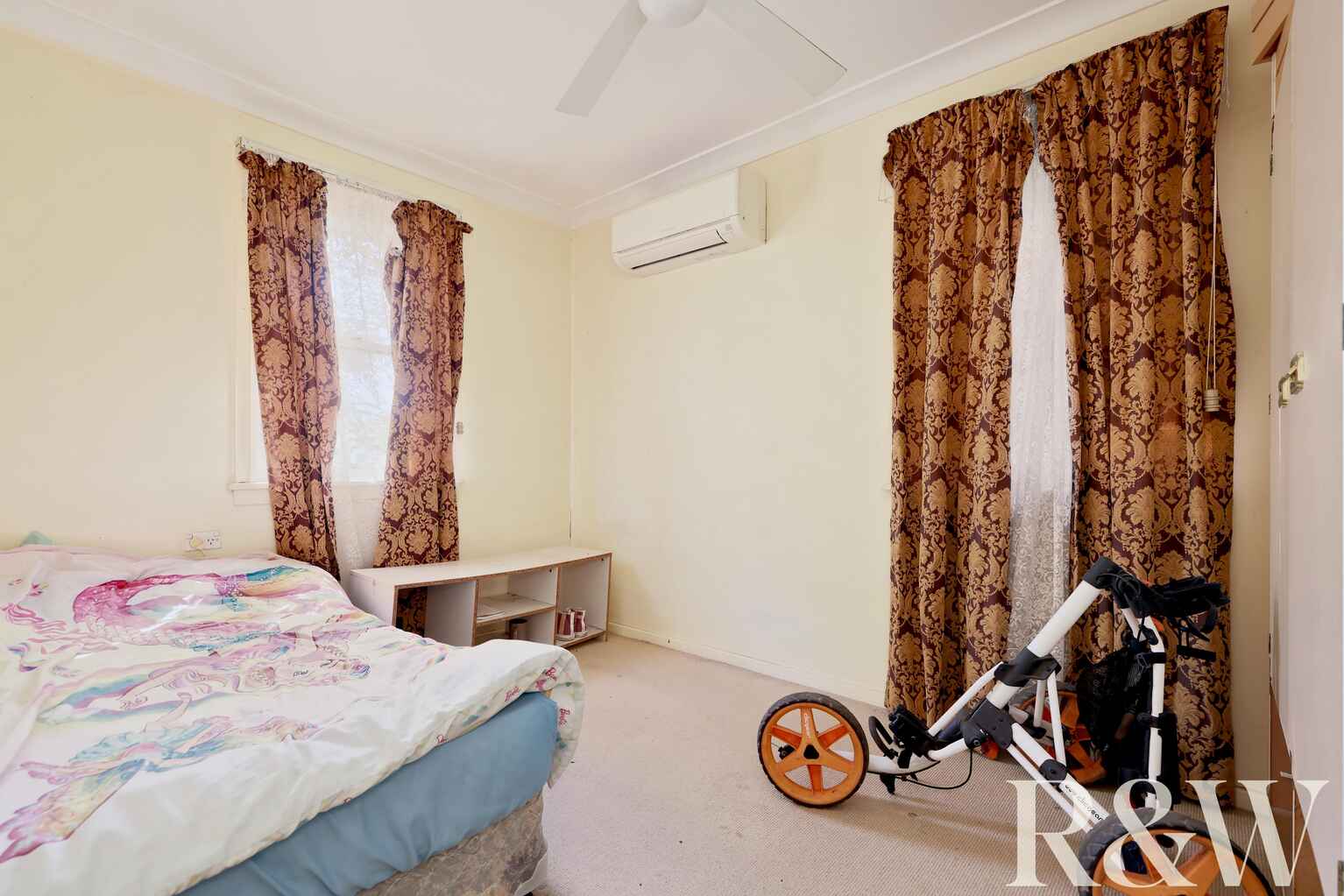 15 Halinda Street Whalan