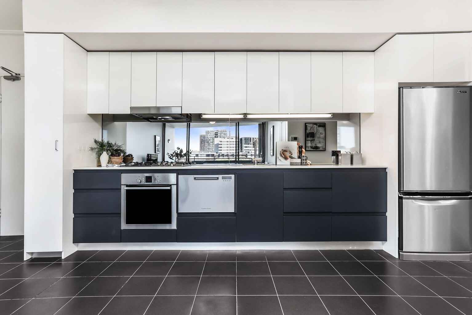 F704/7 Hunter Street Waterloo