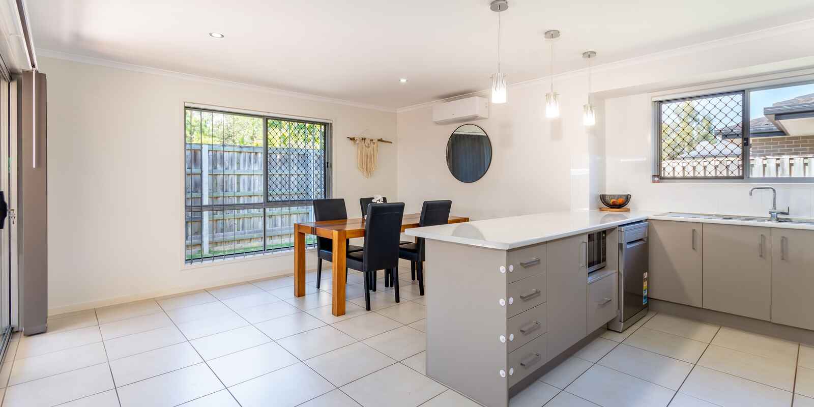 82 Bluestar Circuit Caboolture