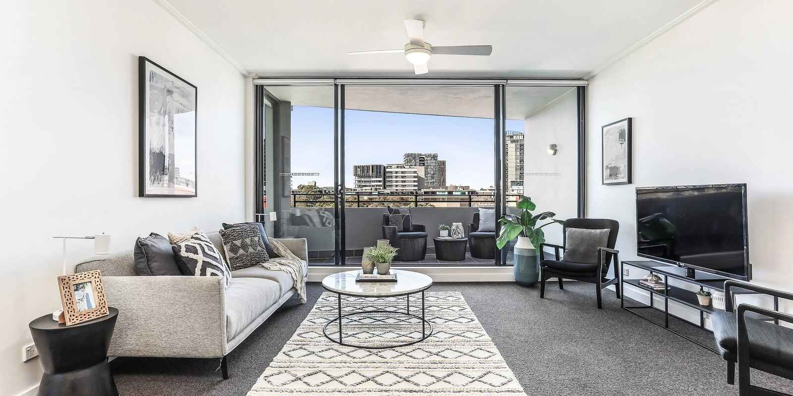 F704/7 Hunter Street Waterloo
