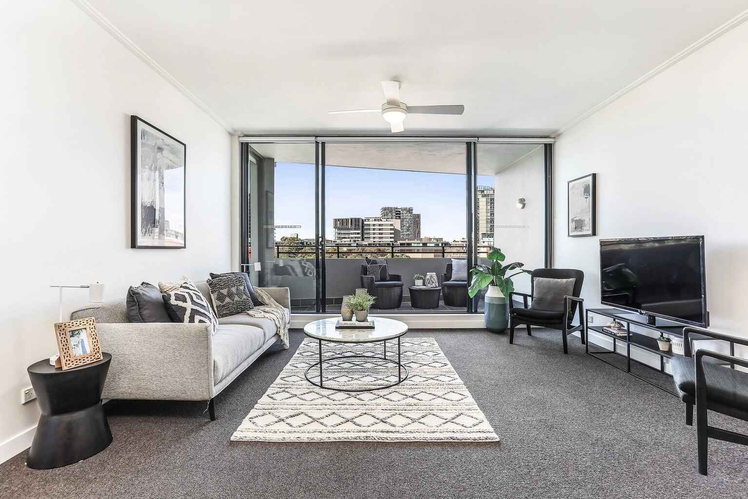 F704/7 Hunter Street Waterloo