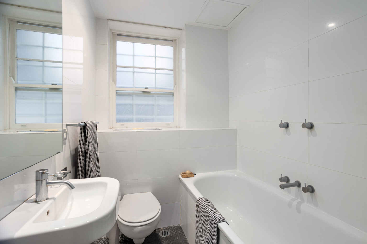 2/18 Onslow Avenue Elizabeth Bay