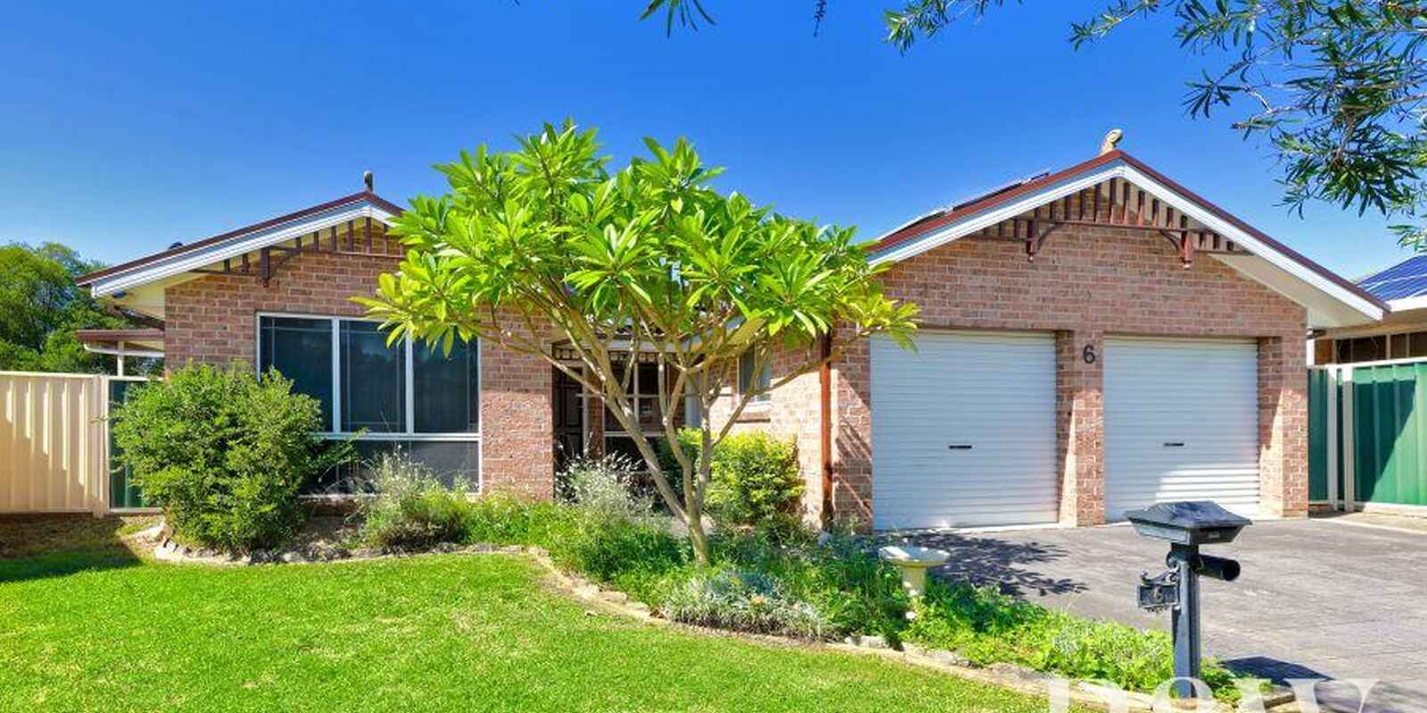 6 Shamrock Court St Clair