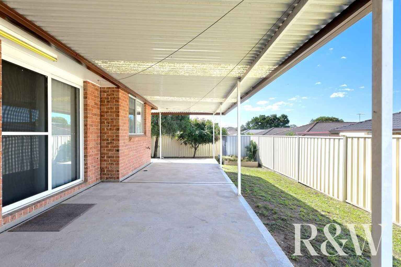 6 Shamrock Court St Clair