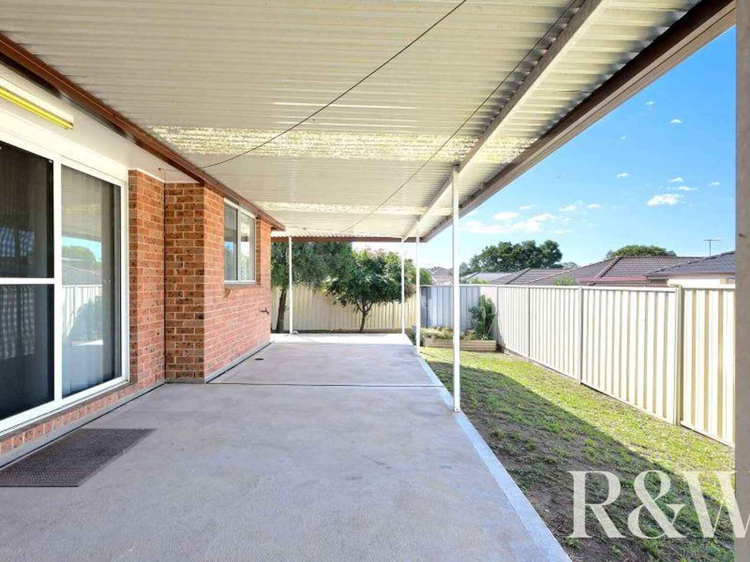 6 Shamrock Court St Clair