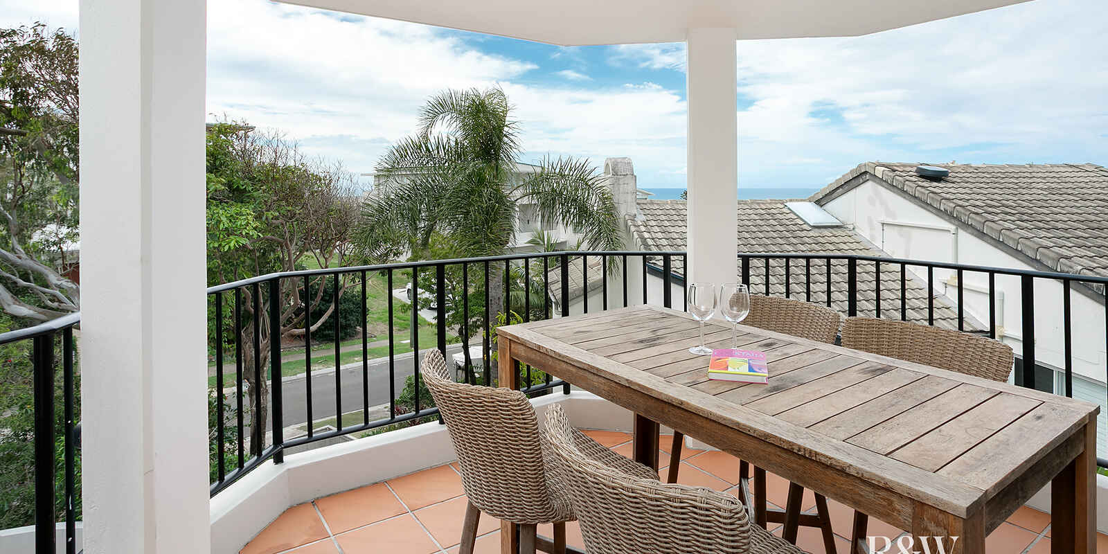 8/2 Park Crescent Sunshine Beach