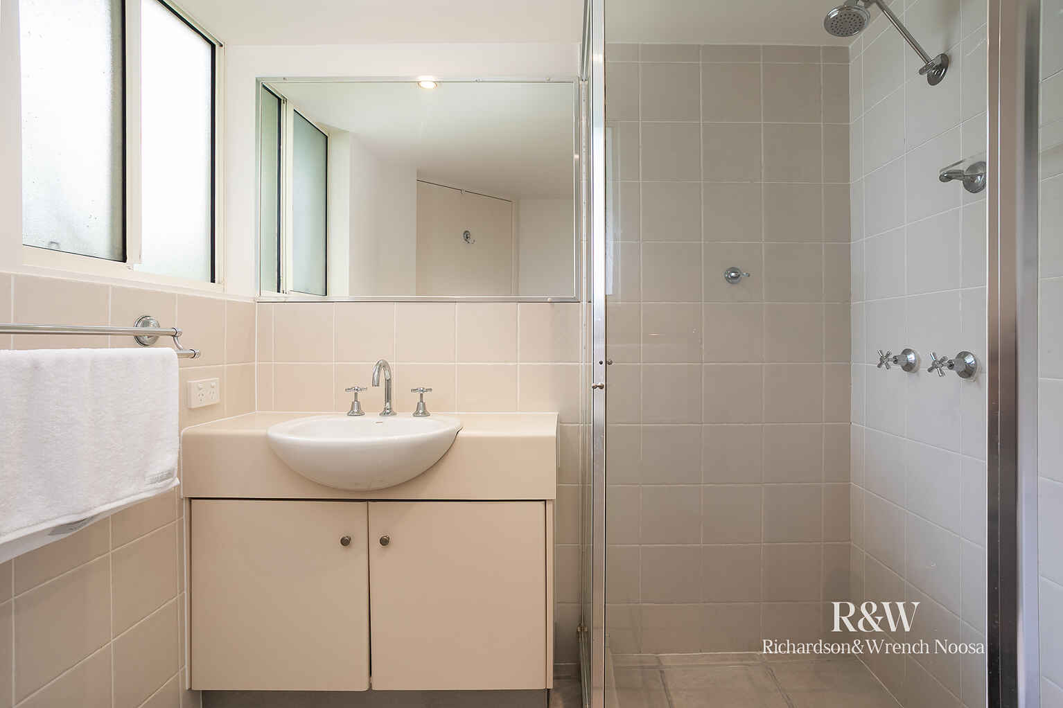 8/2 Park Crescent Sunshine Beach