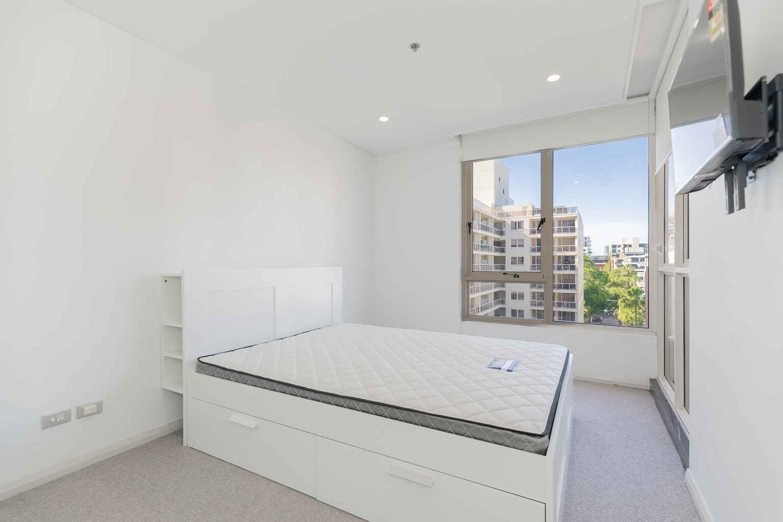 314/8 Lachlan Street Waterloo