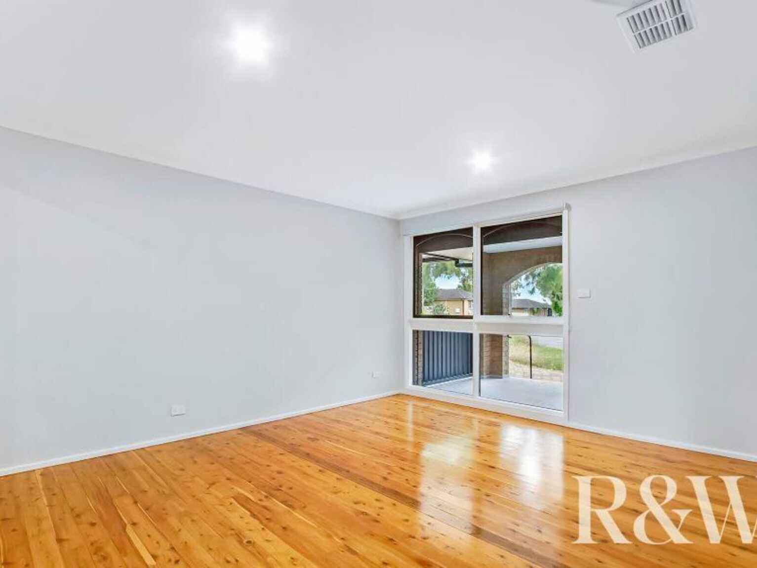 38 Garrick Road St Clair
