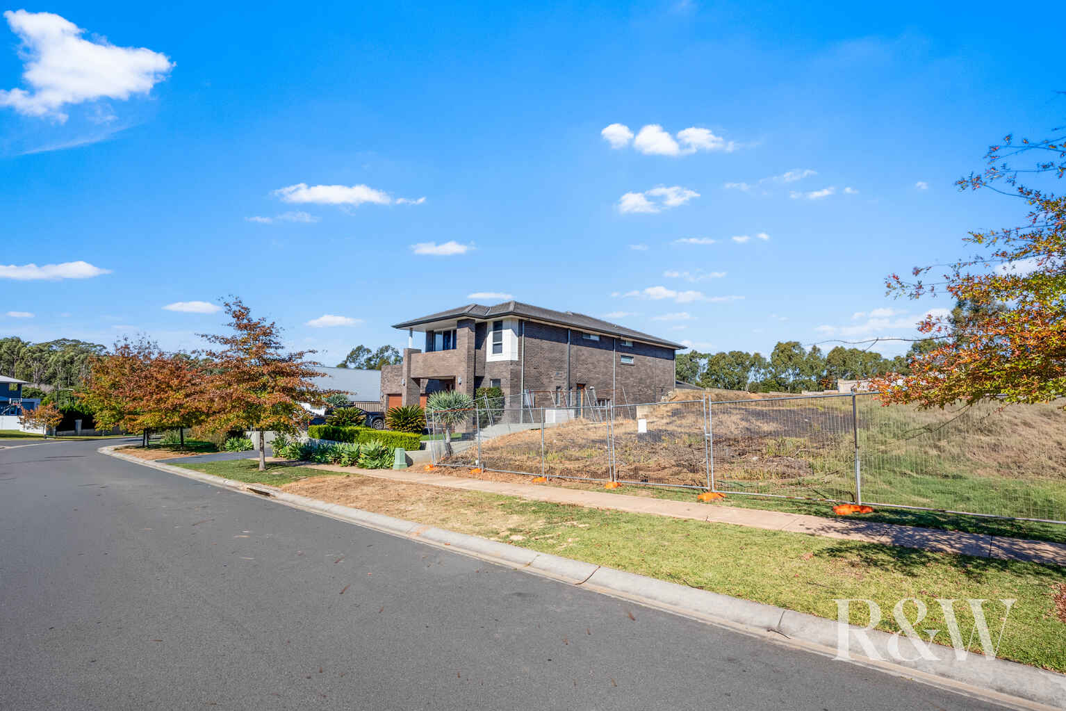 7 HAWTHORNE CIRCUIT Harrington Park