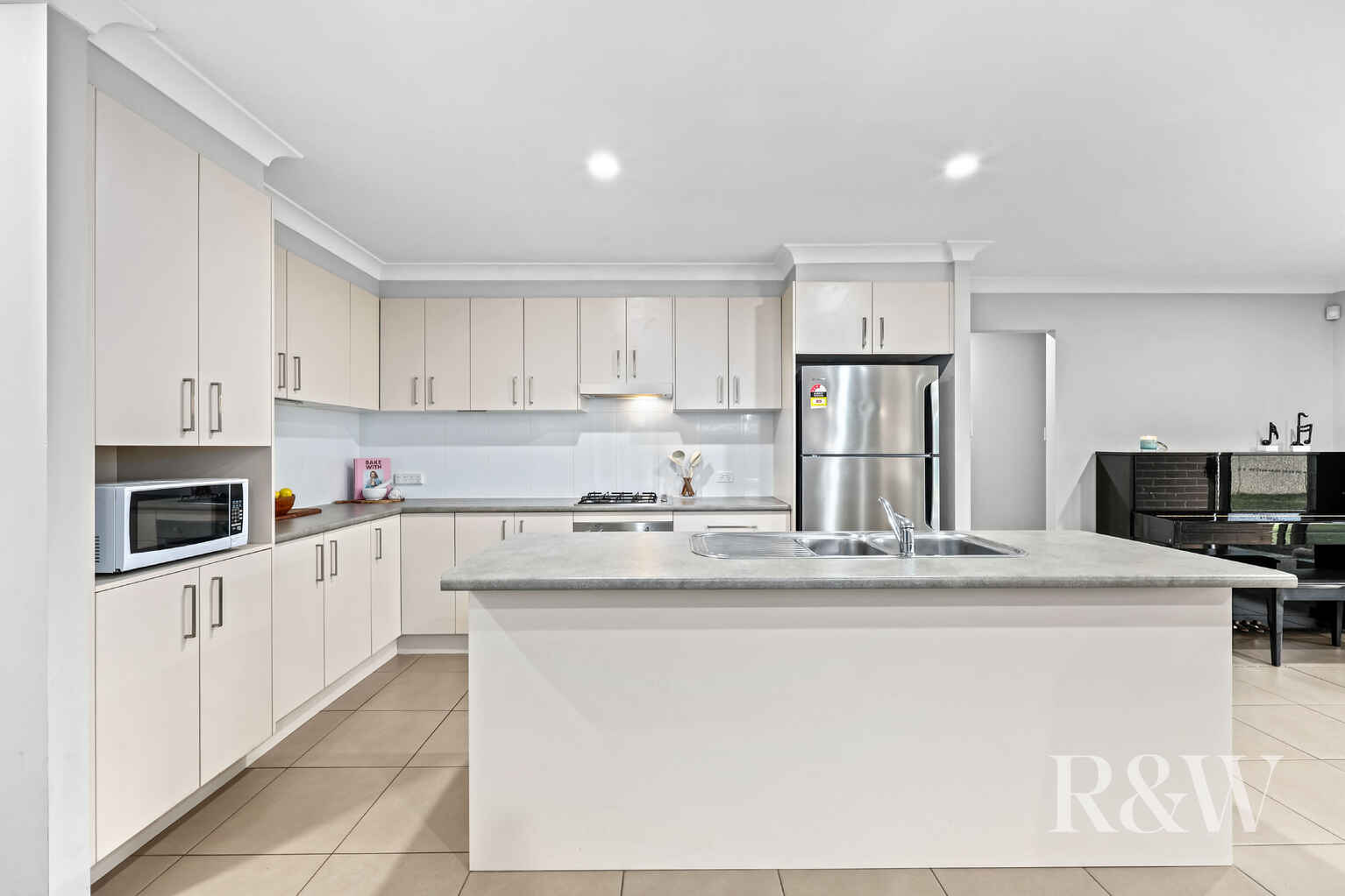 19 BLAIN ROAD Spring Farm