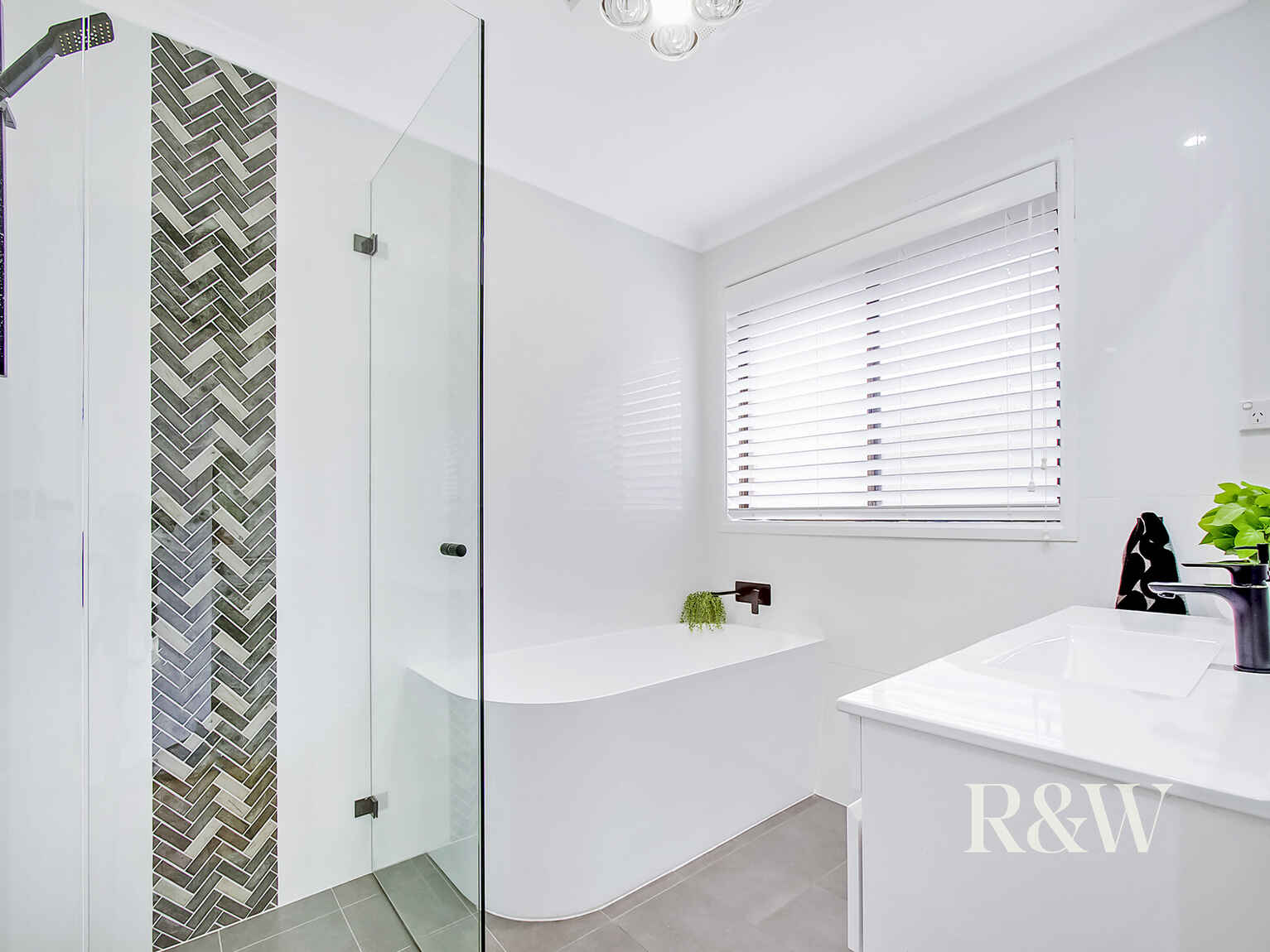 8 Kala Circuit St Clair