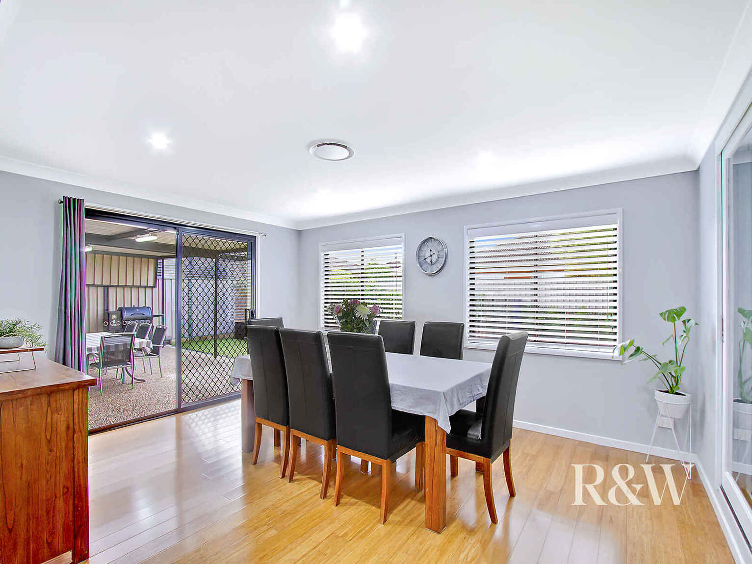 8 Kala Circuit St Clair