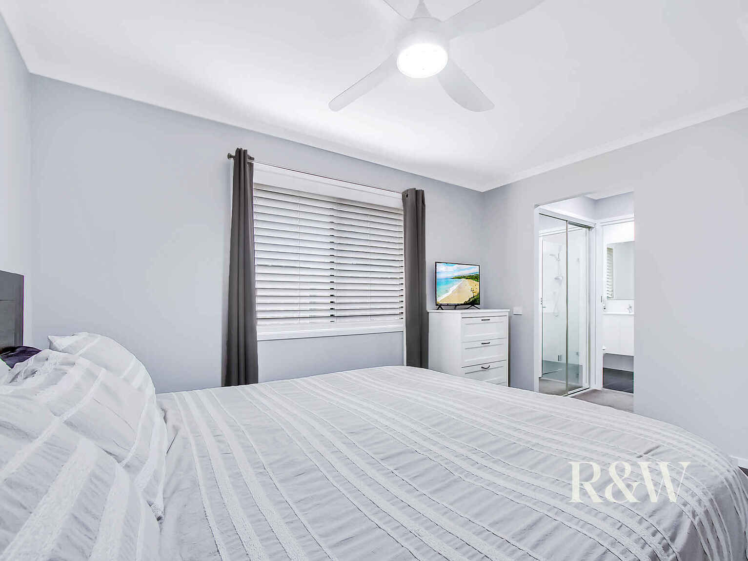 8 Kala Circuit St Clair