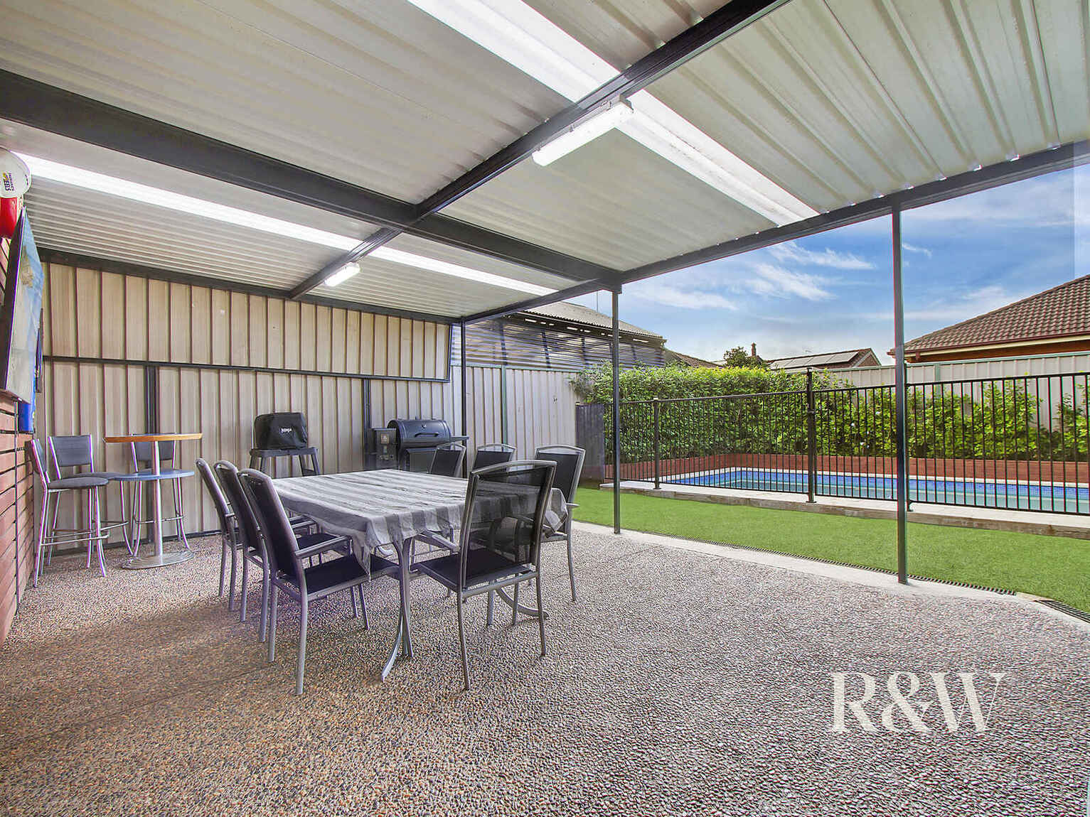 8 Kala Circuit St Clair
