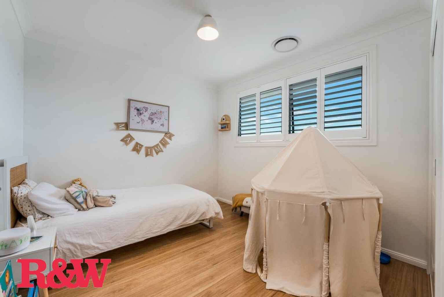 6 Storksbill Avenue Denham Court 6 Storksbill Avenue Denham Court