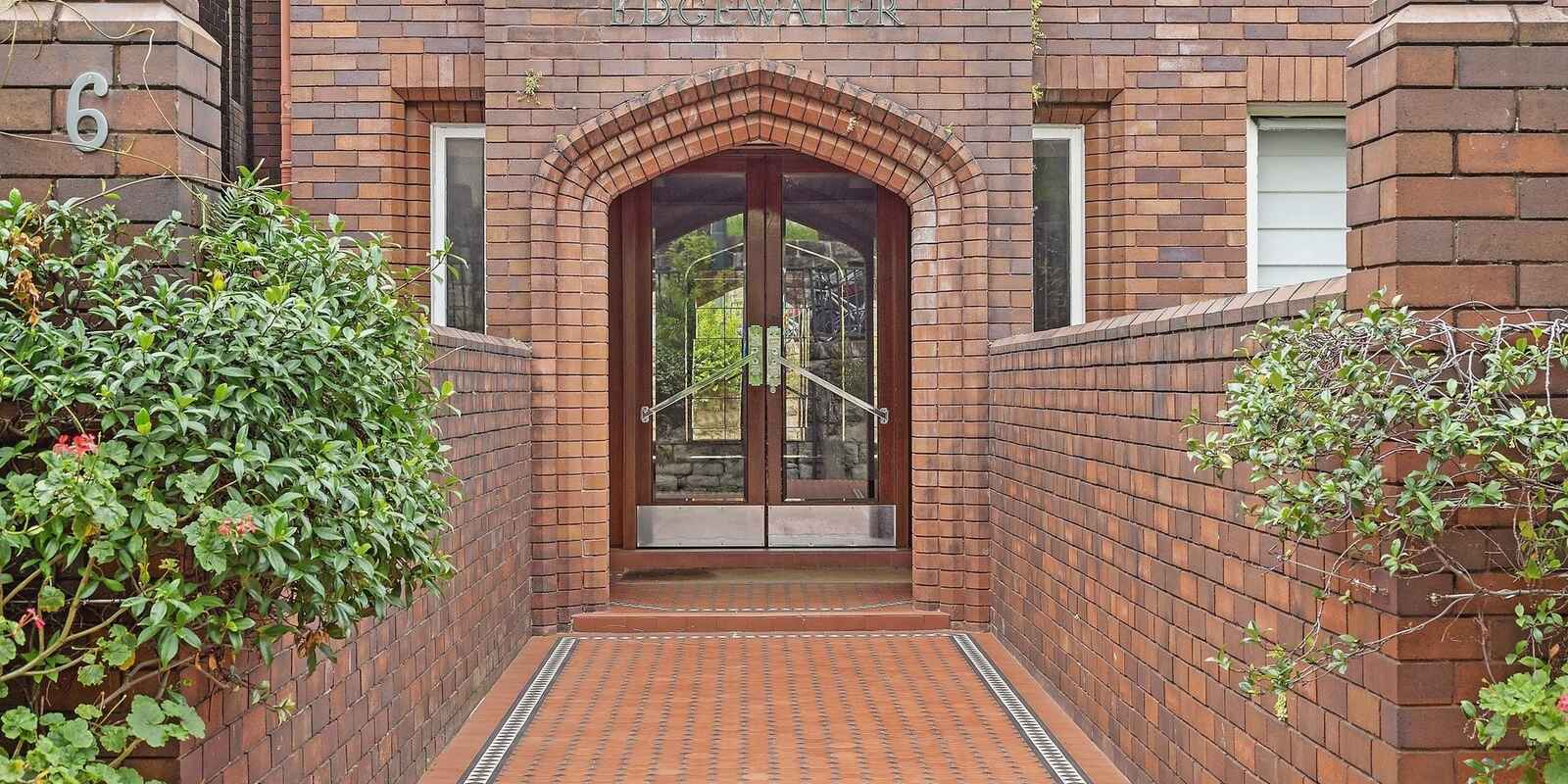 25/6 Billyard Avenue Elizabeth Bay