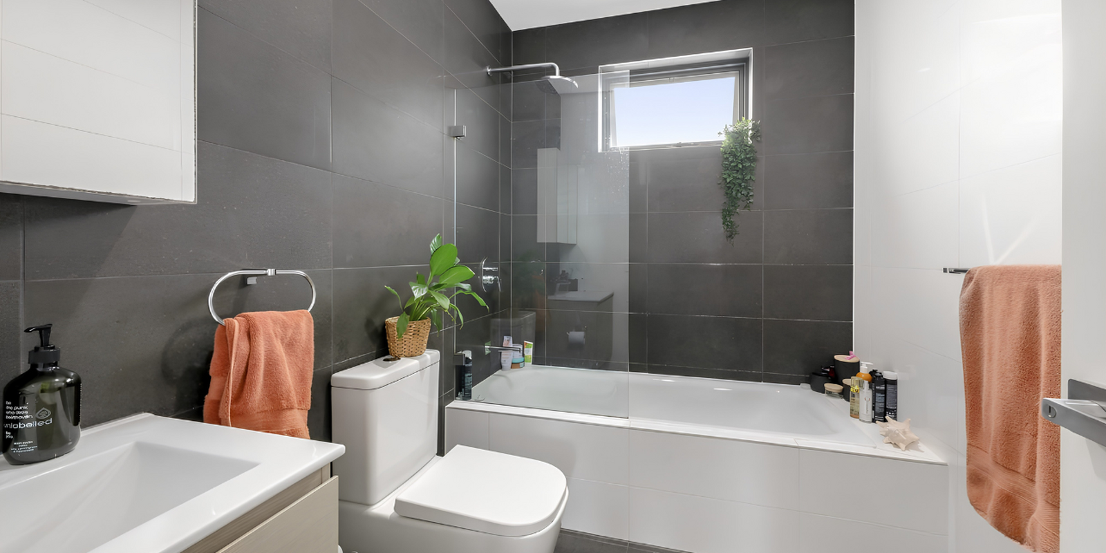 8/38 Wonga Street Canterbury