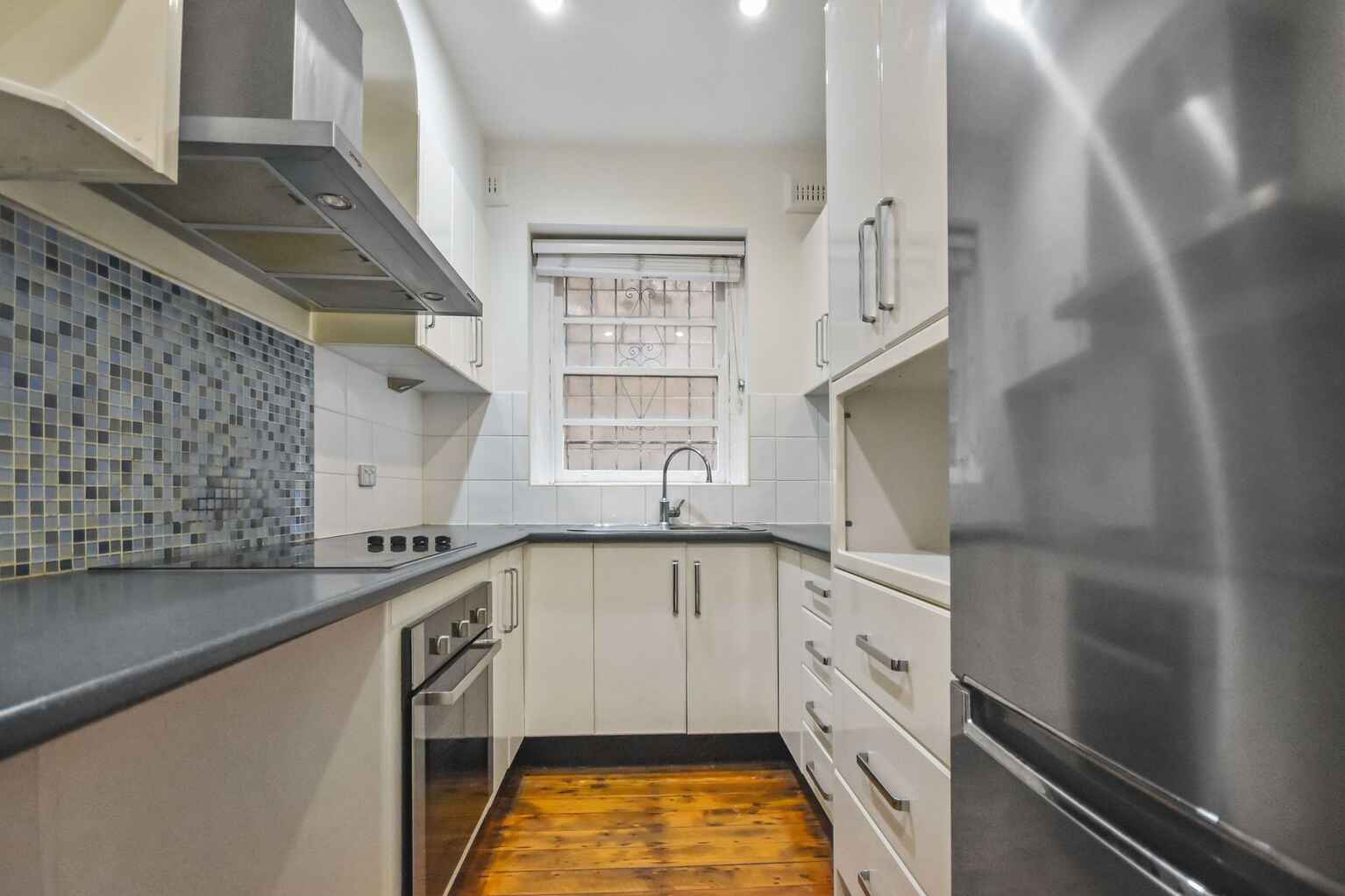 2/235 Old South Head Road Bondi