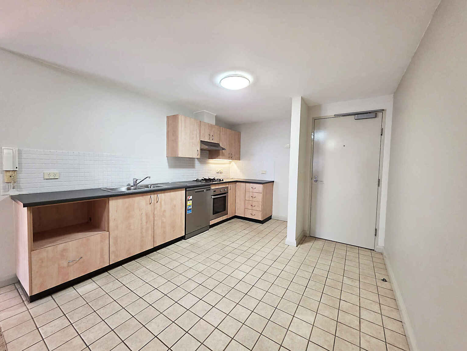 2/173 Sailors Bay Road  Northbridge