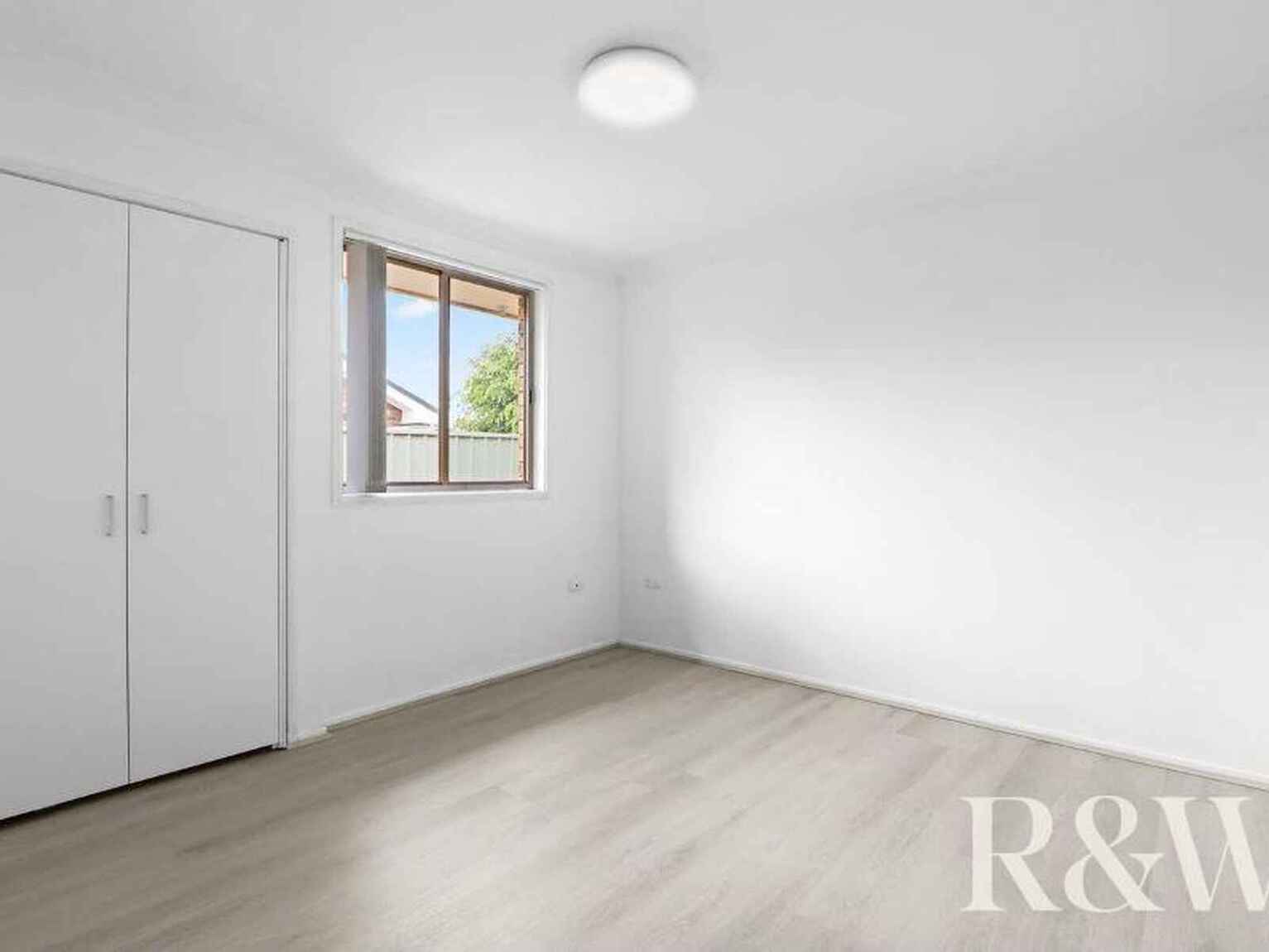 17 Rainbow Place, St Clair