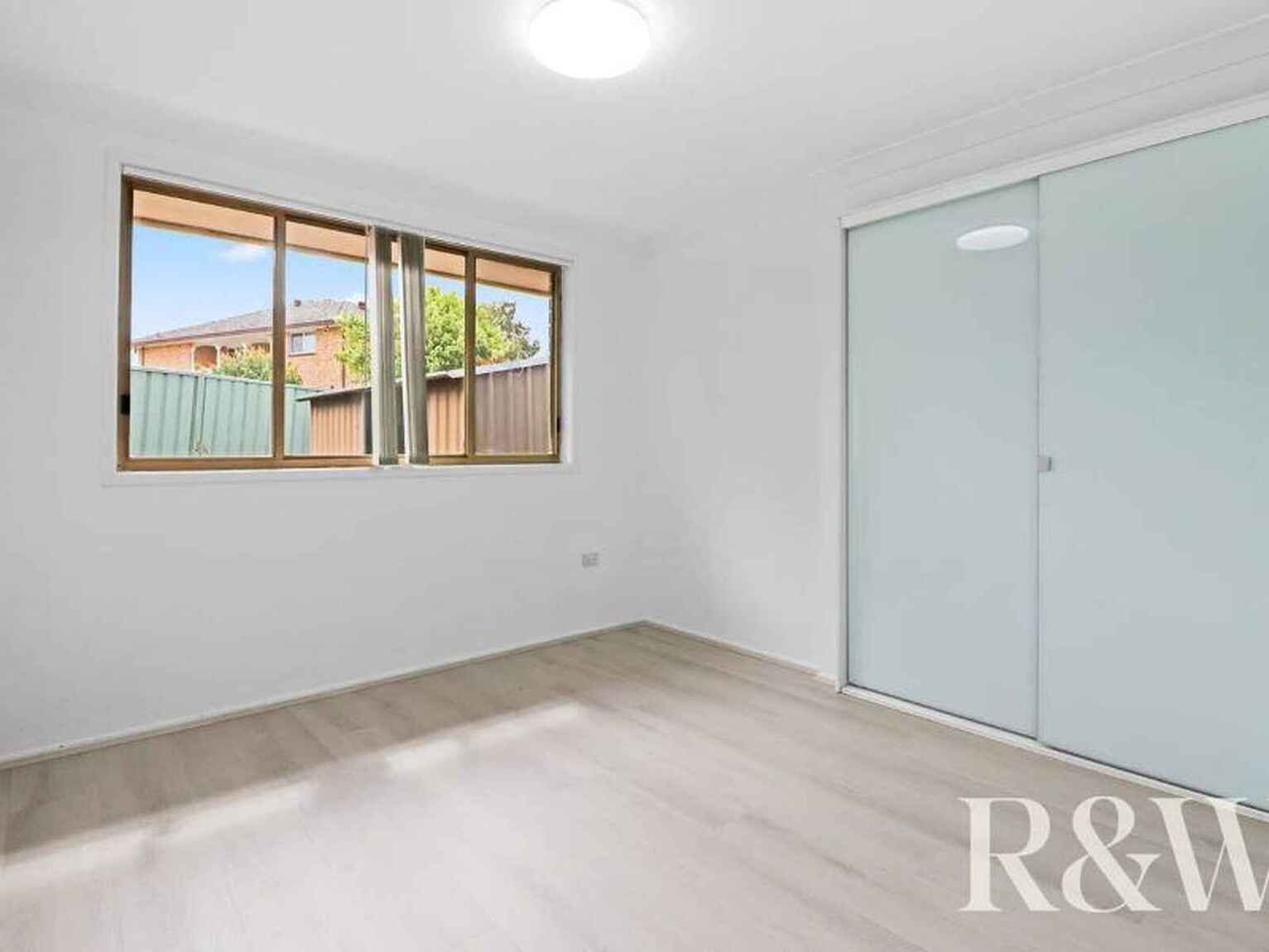 17 Rainbow Place, St Clair