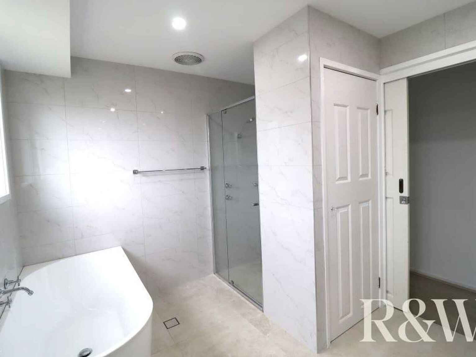 17 Rainbow Place, St Clair