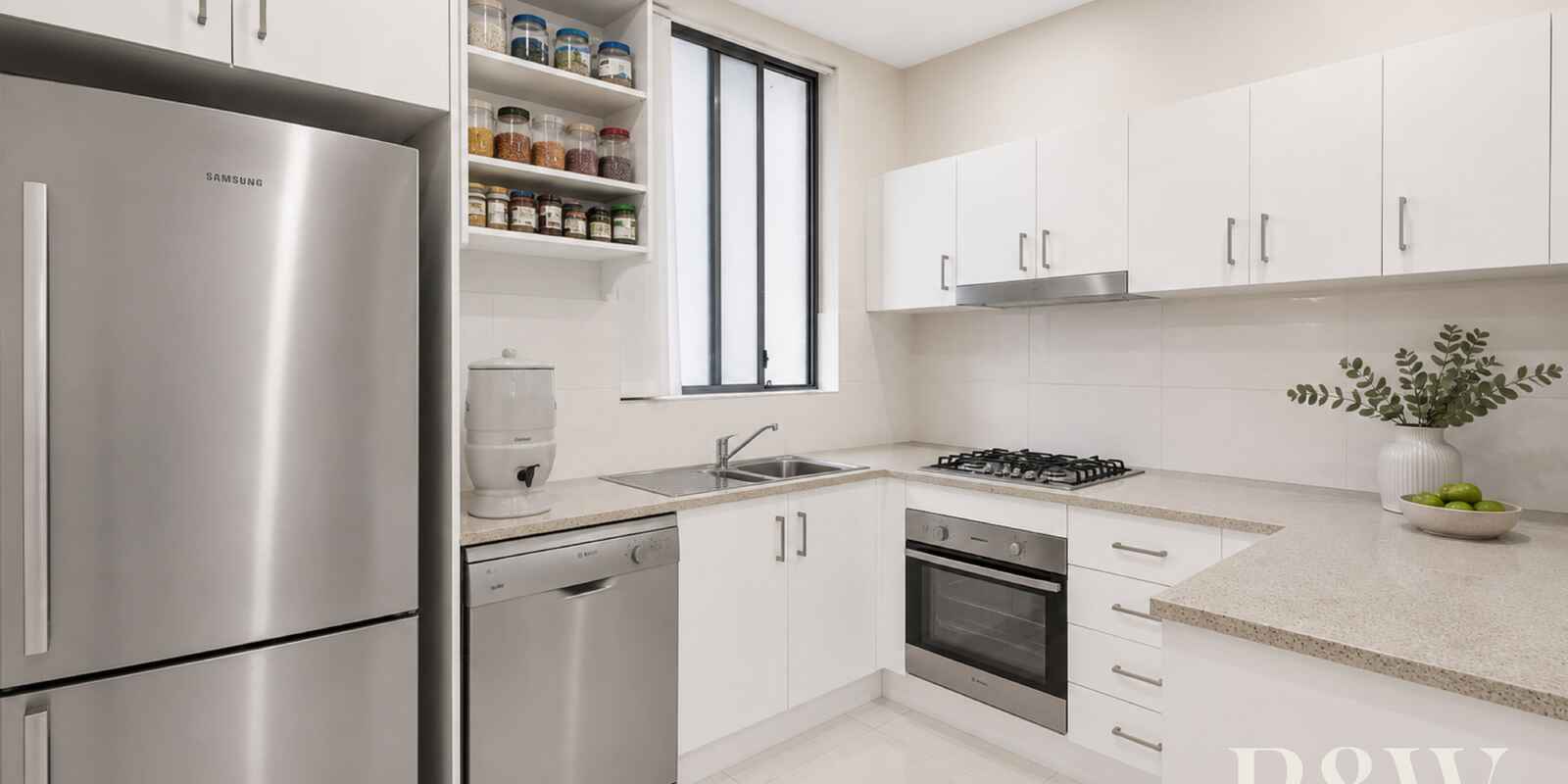 24/2 GEORGE STREET Warwick Farm 24/2 GEORGE STREET Warwick Farm