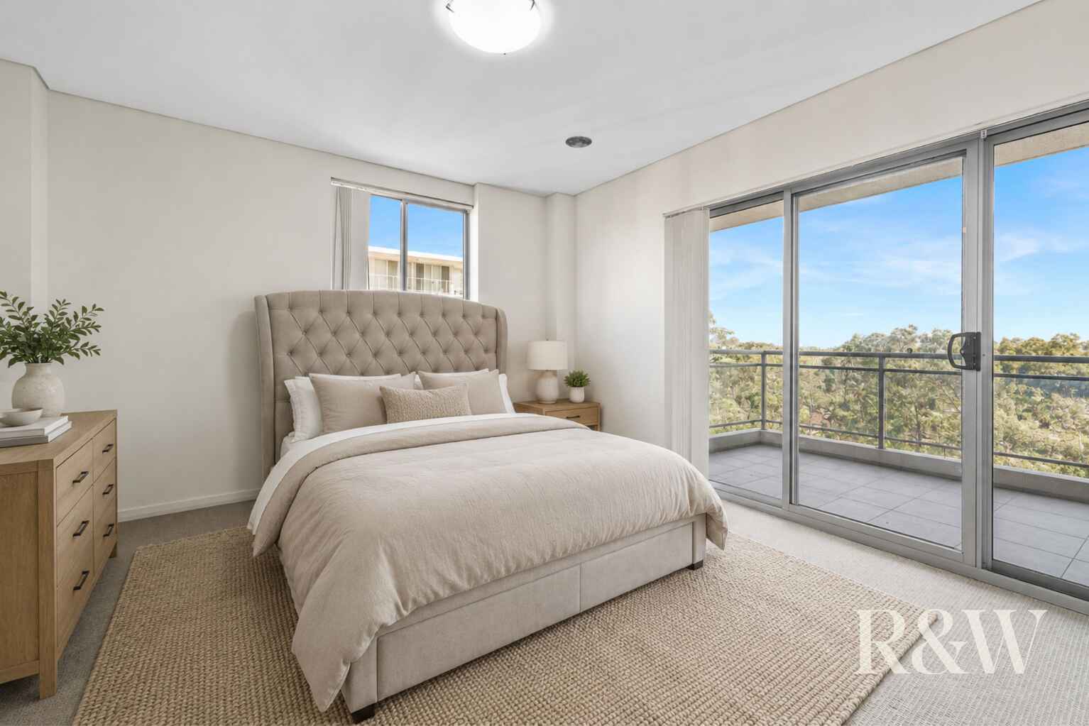 24/2 GEORGE STREET Warwick Farm 24/2 GEORGE STREET Warwick Farm