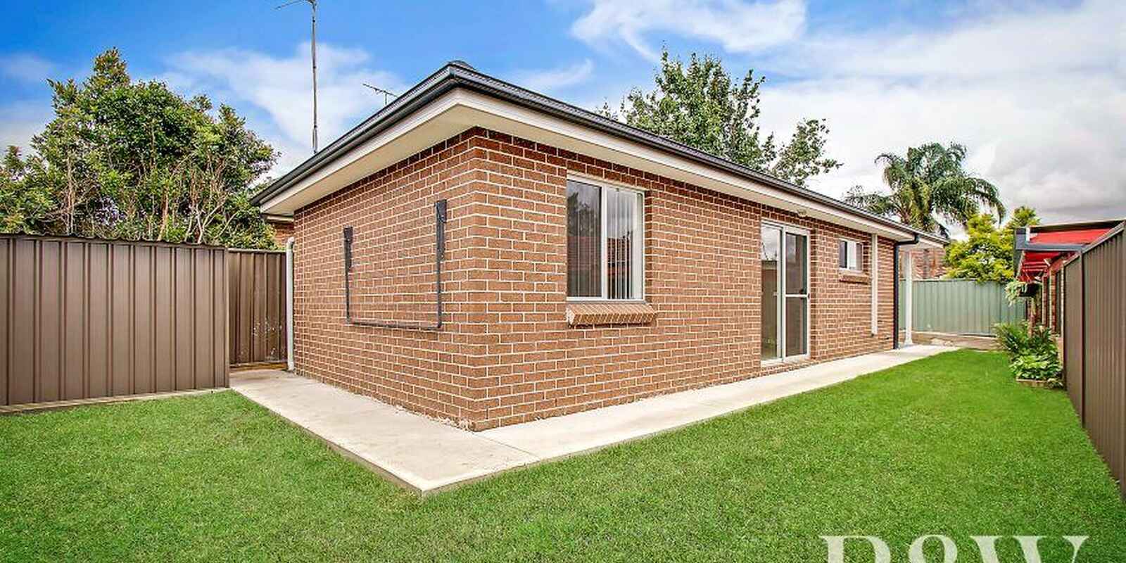 7A Hay Close St Clair