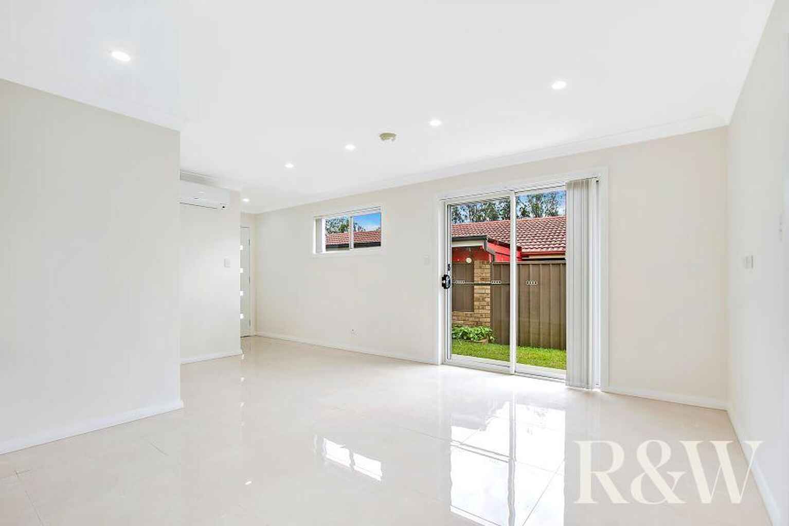 7A Hay Close St Clair
