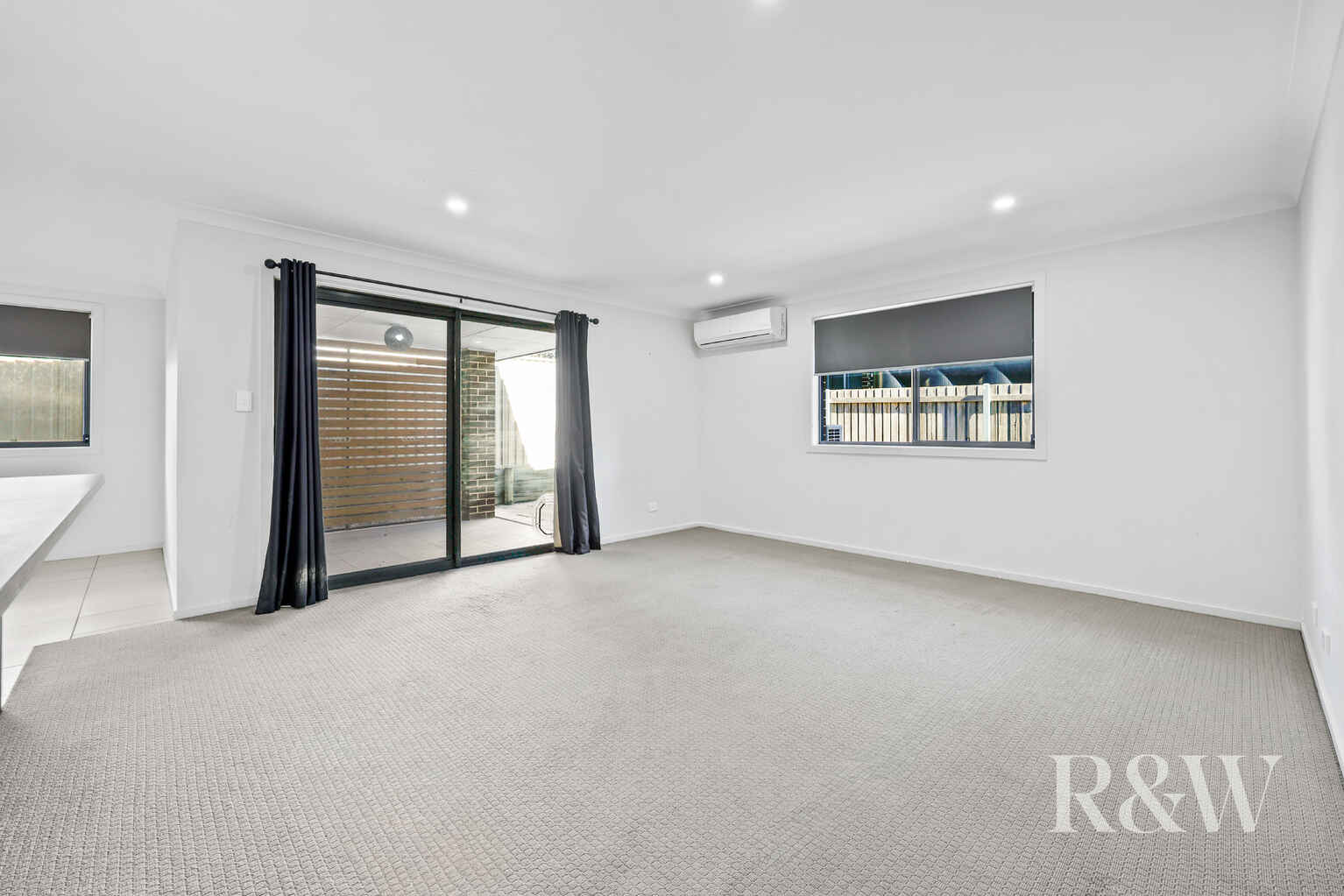 42 AMBROSE STREET Oran Park