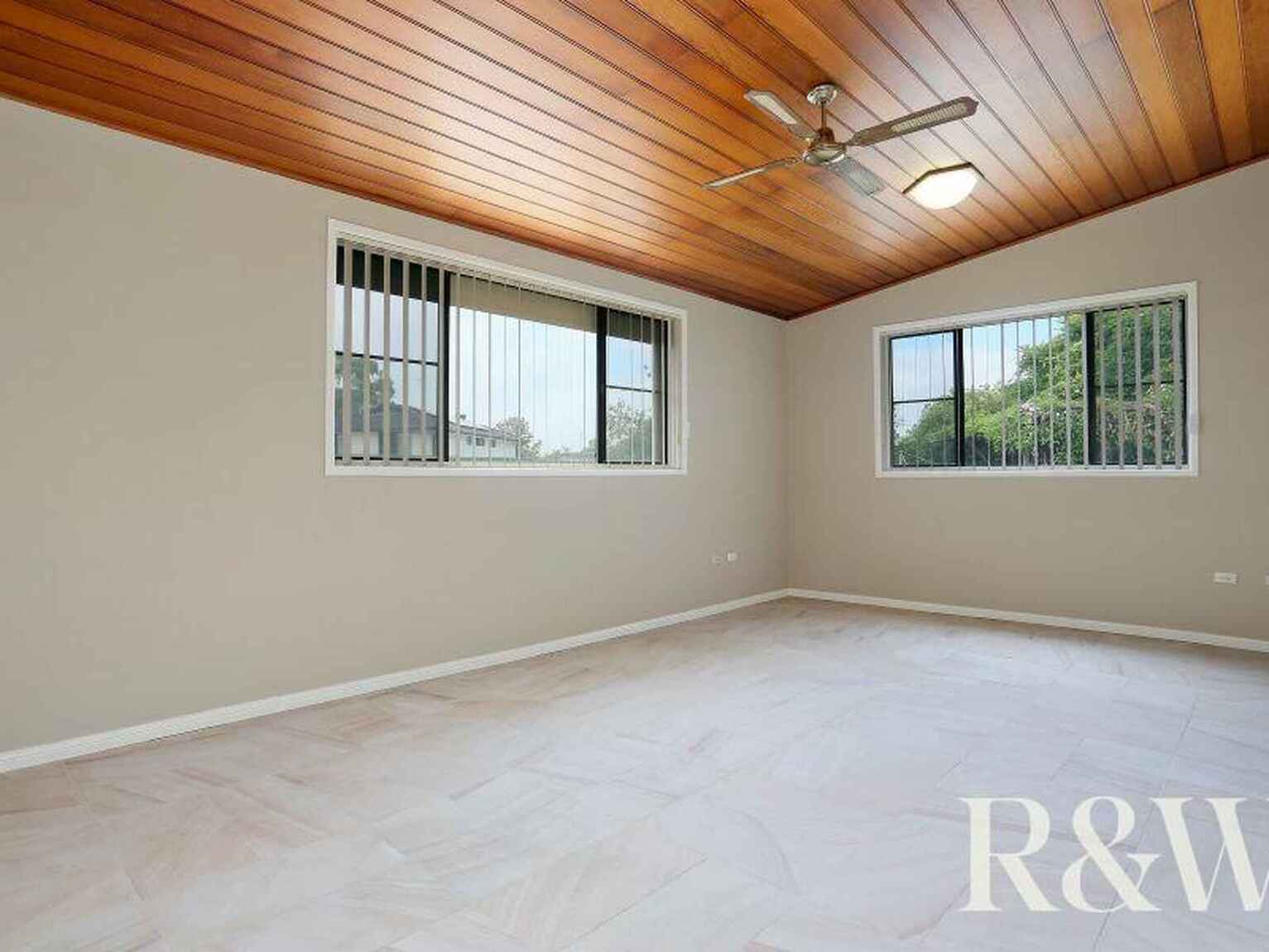 43 Timesweep Drive St Clair