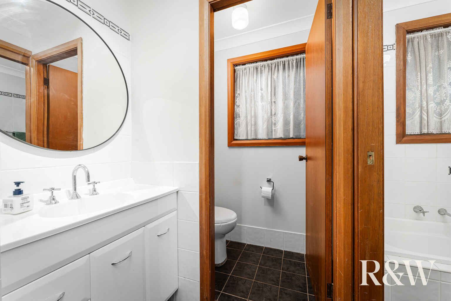 16 Fallon Close Quakers Hill 16 Fallon Close Quakers Hill